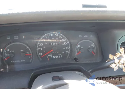 2001 Ford Crown Victoria z USA, uszkodzony, nr VIN 2FAFP73W31X121323